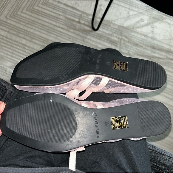 FREE PEOPLE 
Gemini Mary Jane Flat - Pink Cloud Mesh NWOT - Picture 3 of 3